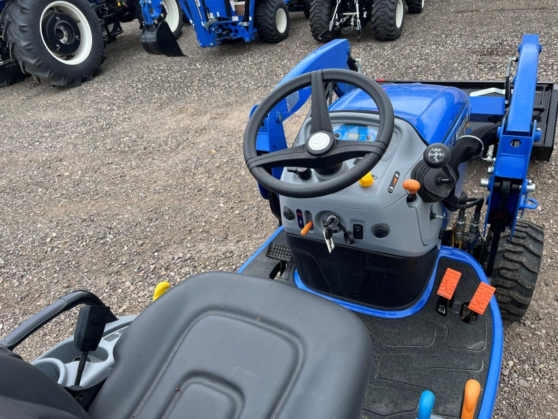 New Holland Workmaster 25S Tractor Backhoe